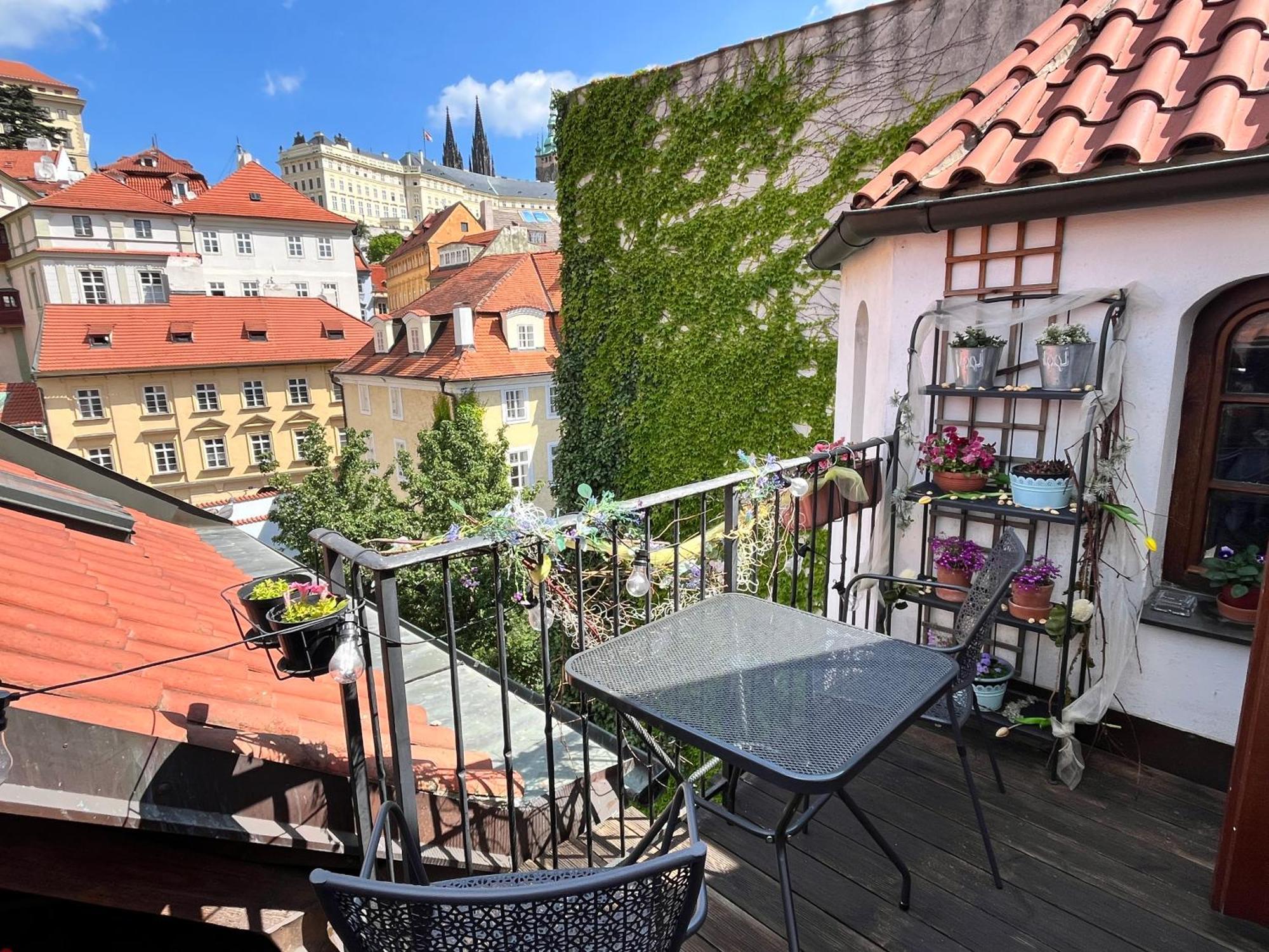 Apartman Mala Strana Daire Prag Dış mekan fotoğraf