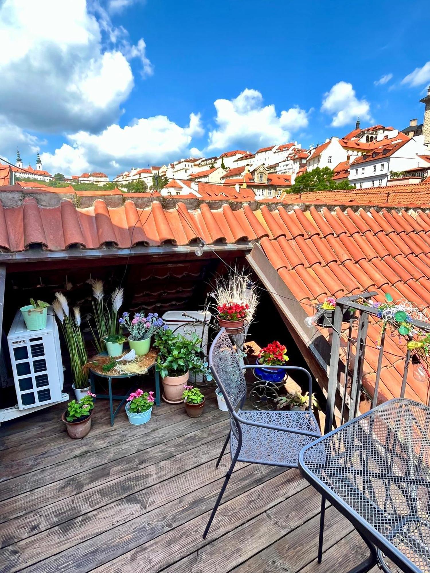 Apartman Mala Strana Daire Prag Dış mekan fotoğraf